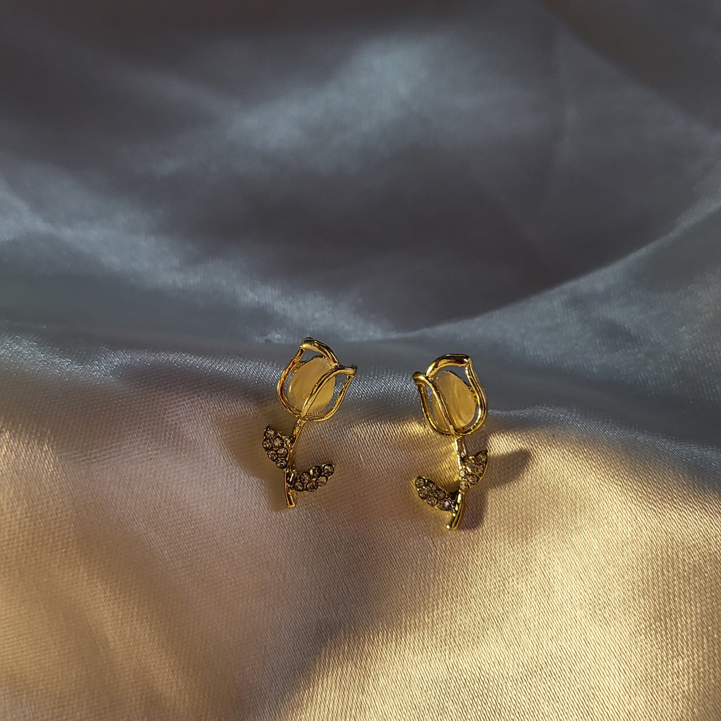 Tulip Earring