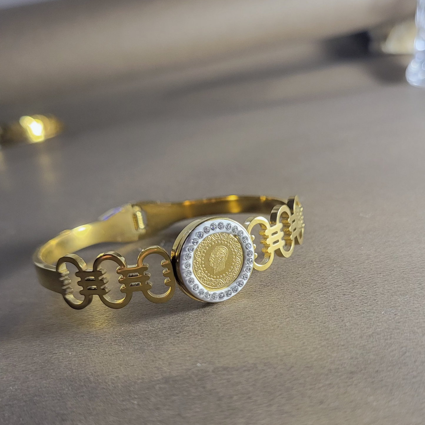 Centre Coin Bracelet