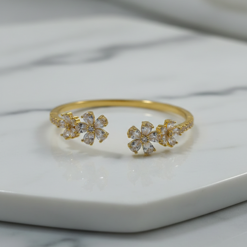 Premium Flower Motif Bracelet