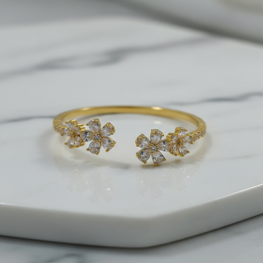 Premium Flower Motif Bracelet