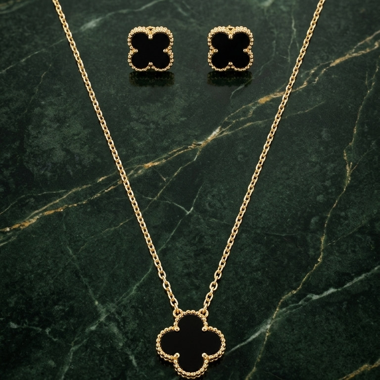 Clover Pendent Set Black