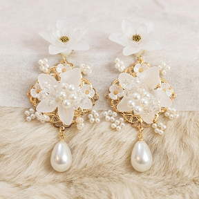 Floral Design Earring