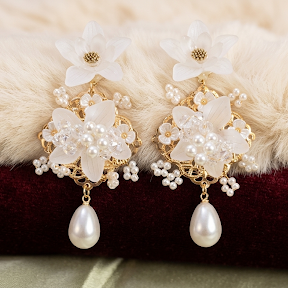 Floral Design Earring