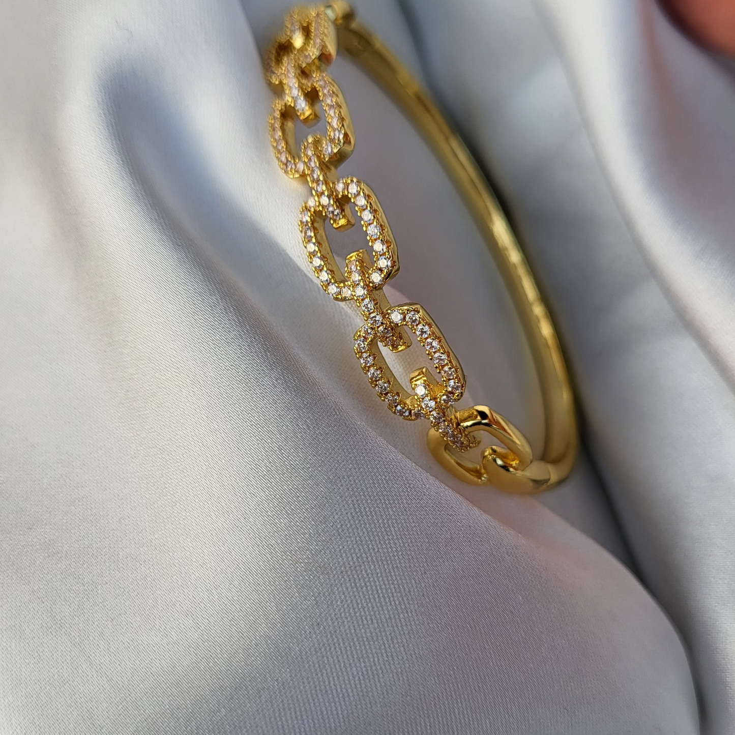 Oval Links Premium Bracelet