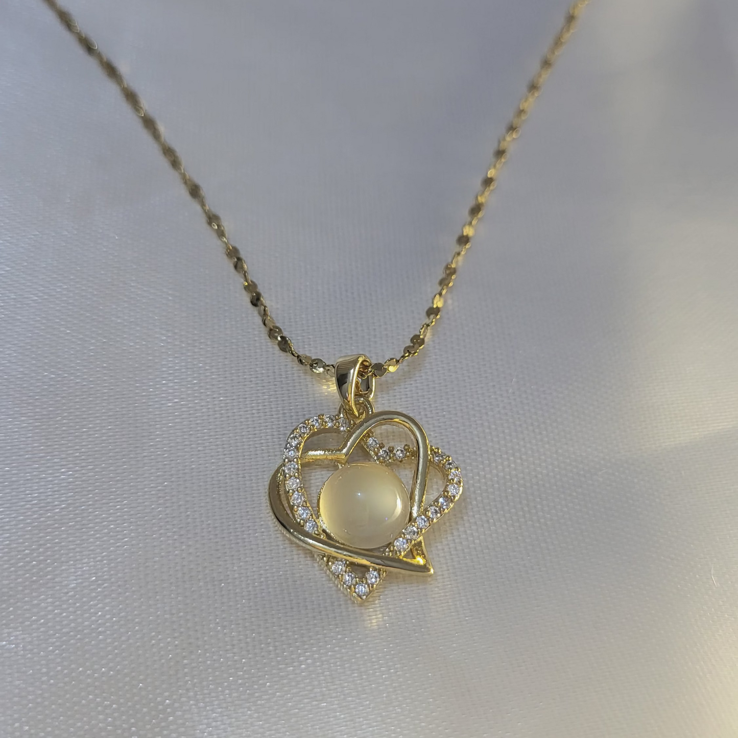 Intertwined Pendent