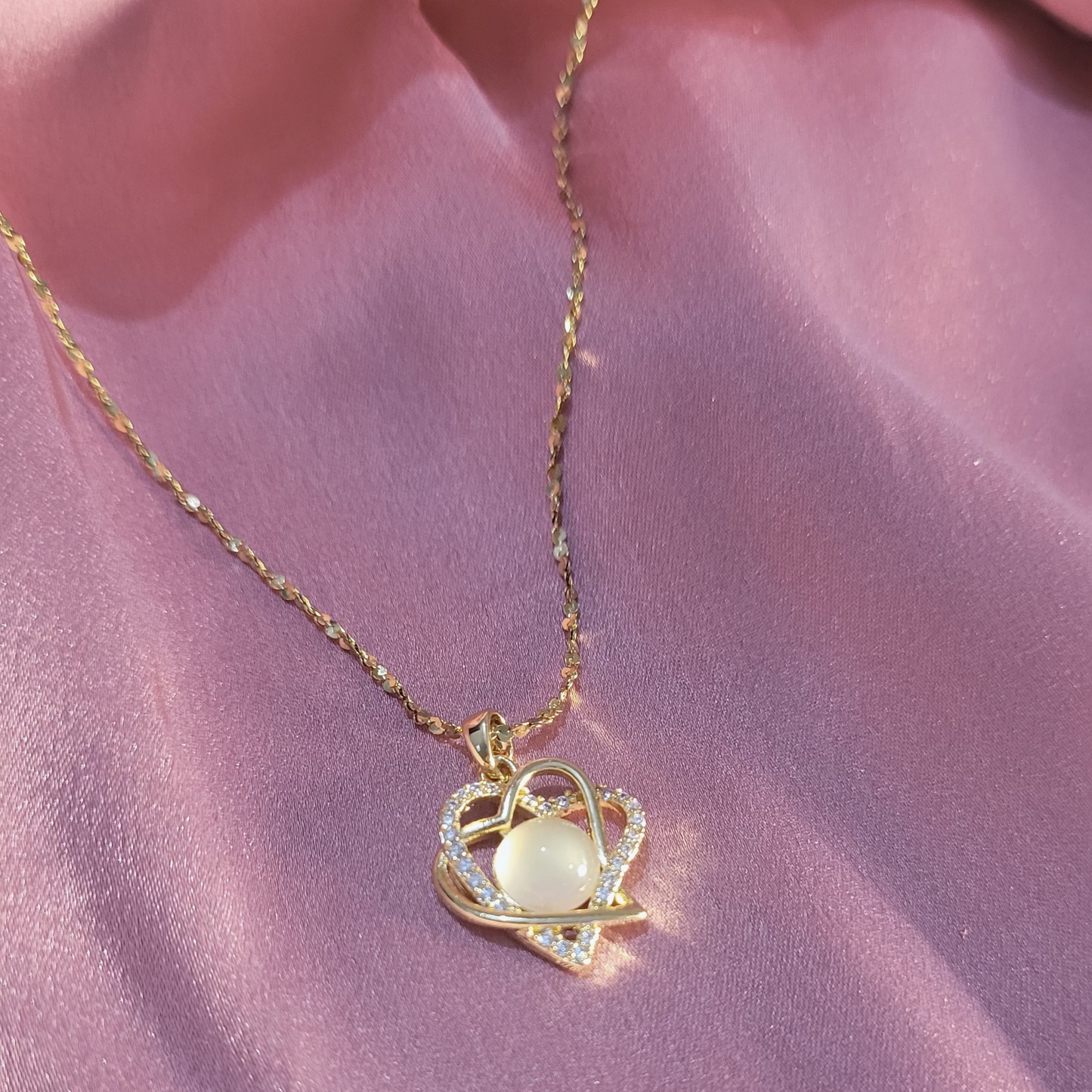 Intertwined Pendent