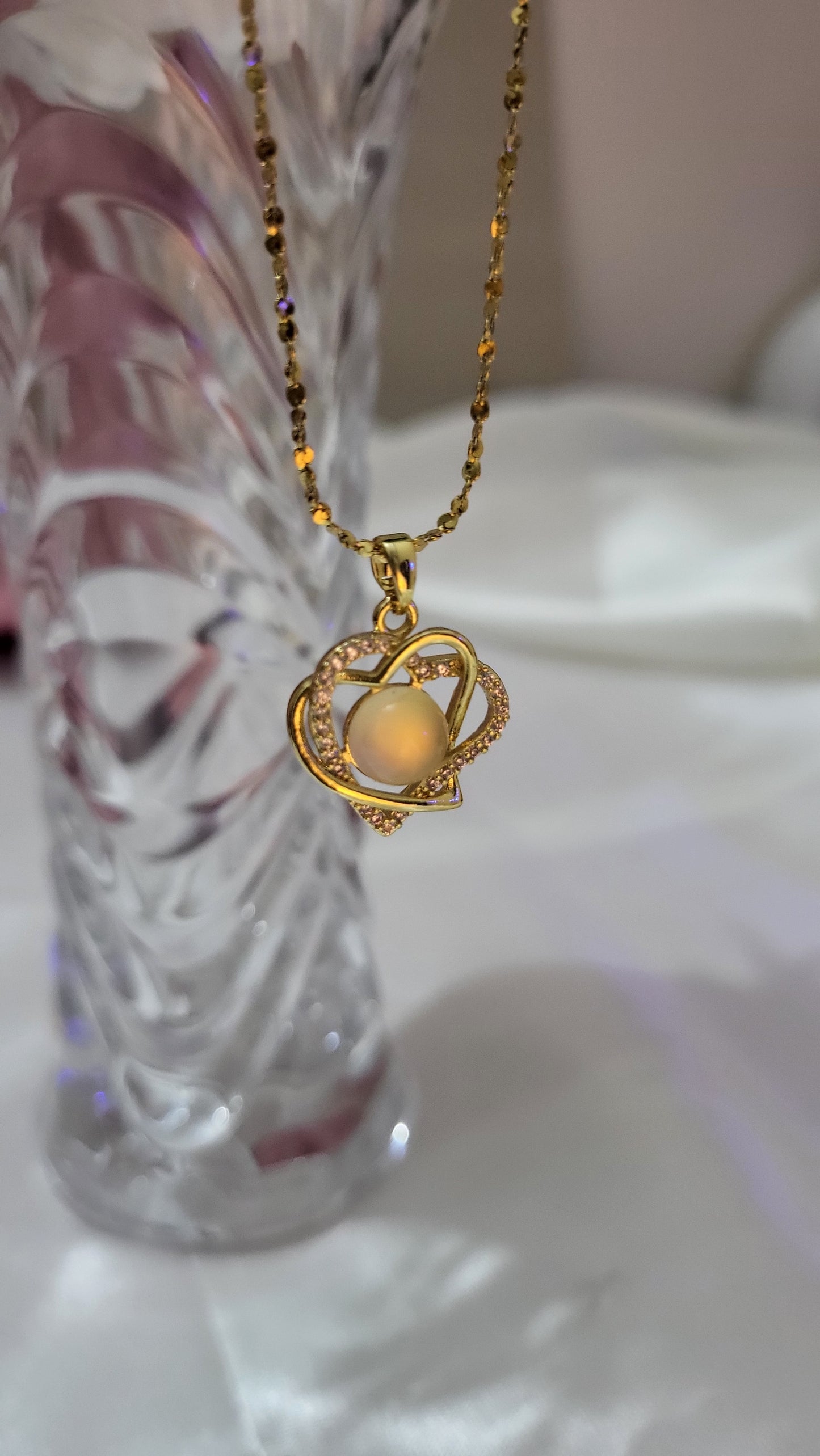 Intertwined Pendent