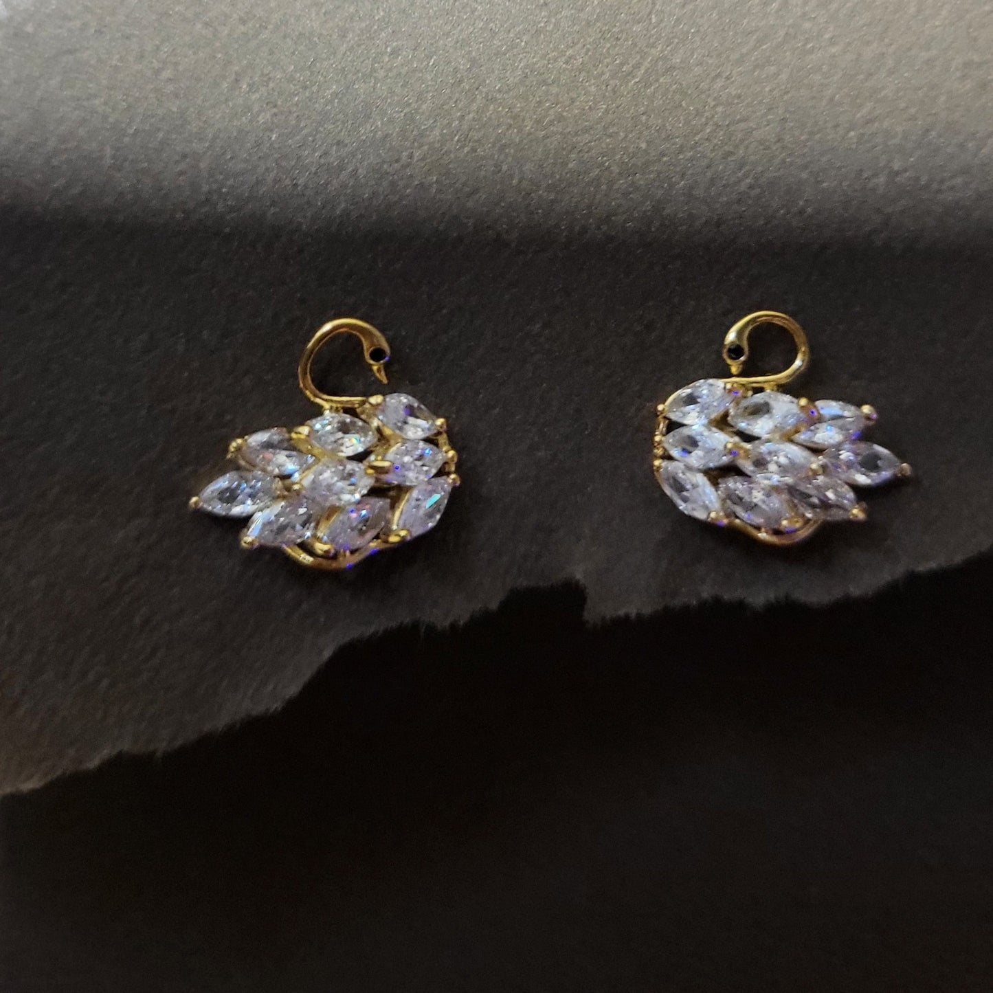 Swan Stud Premium Earring