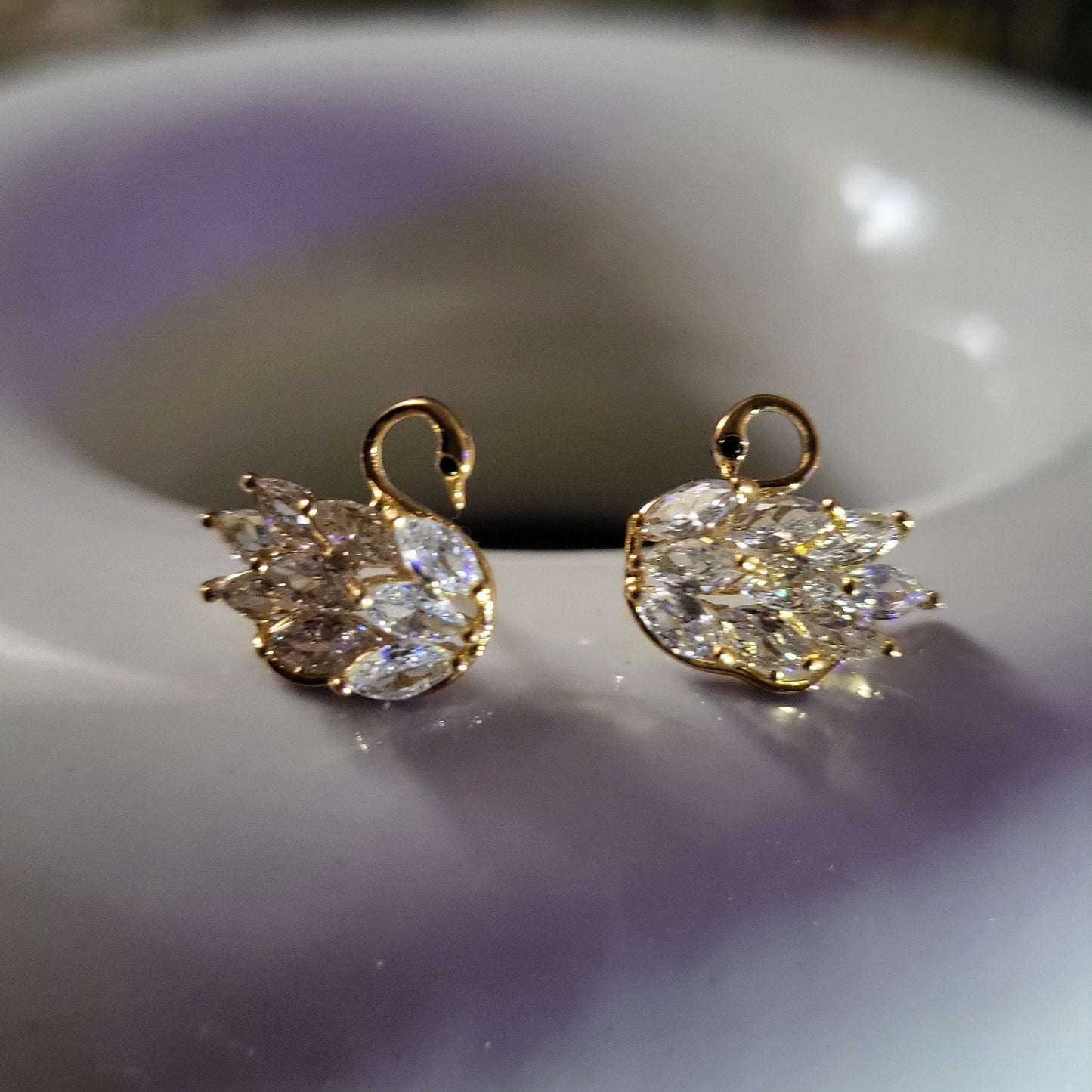 Swan Stud Premium Earring