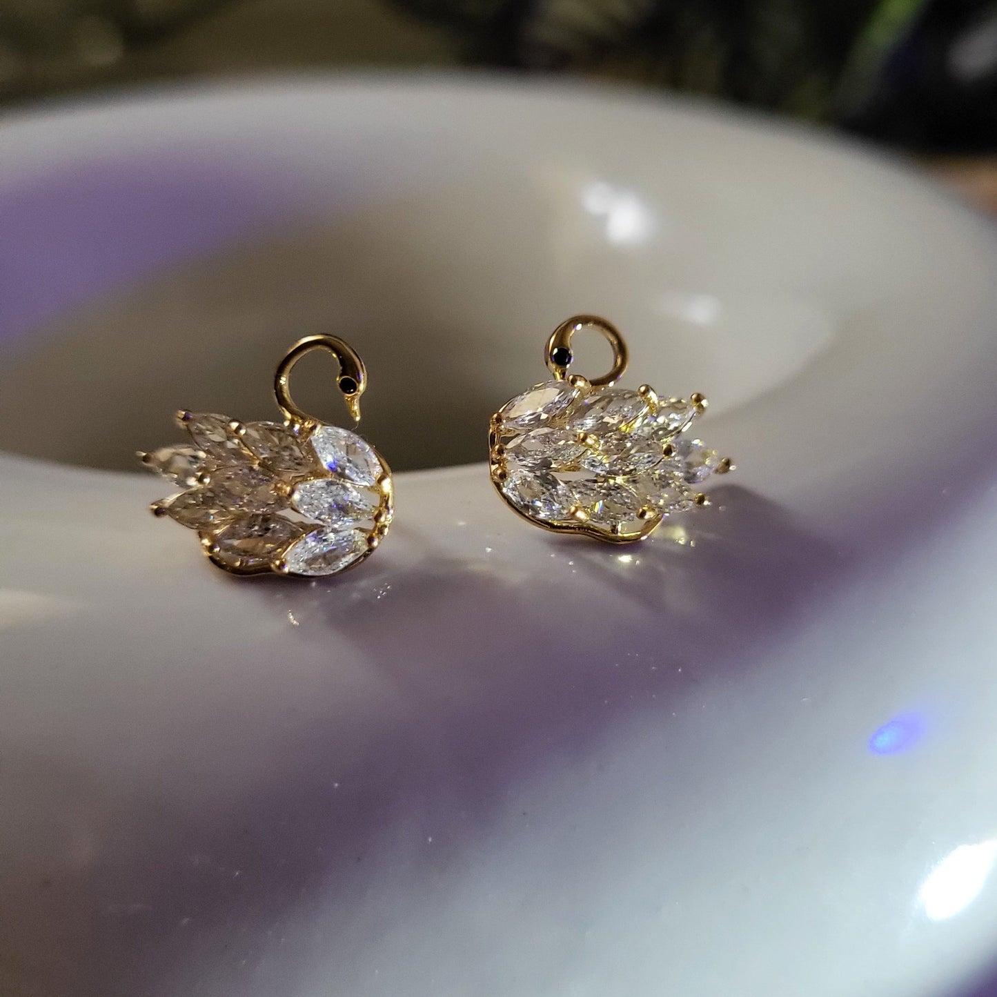 Swan Stud Premium Earring