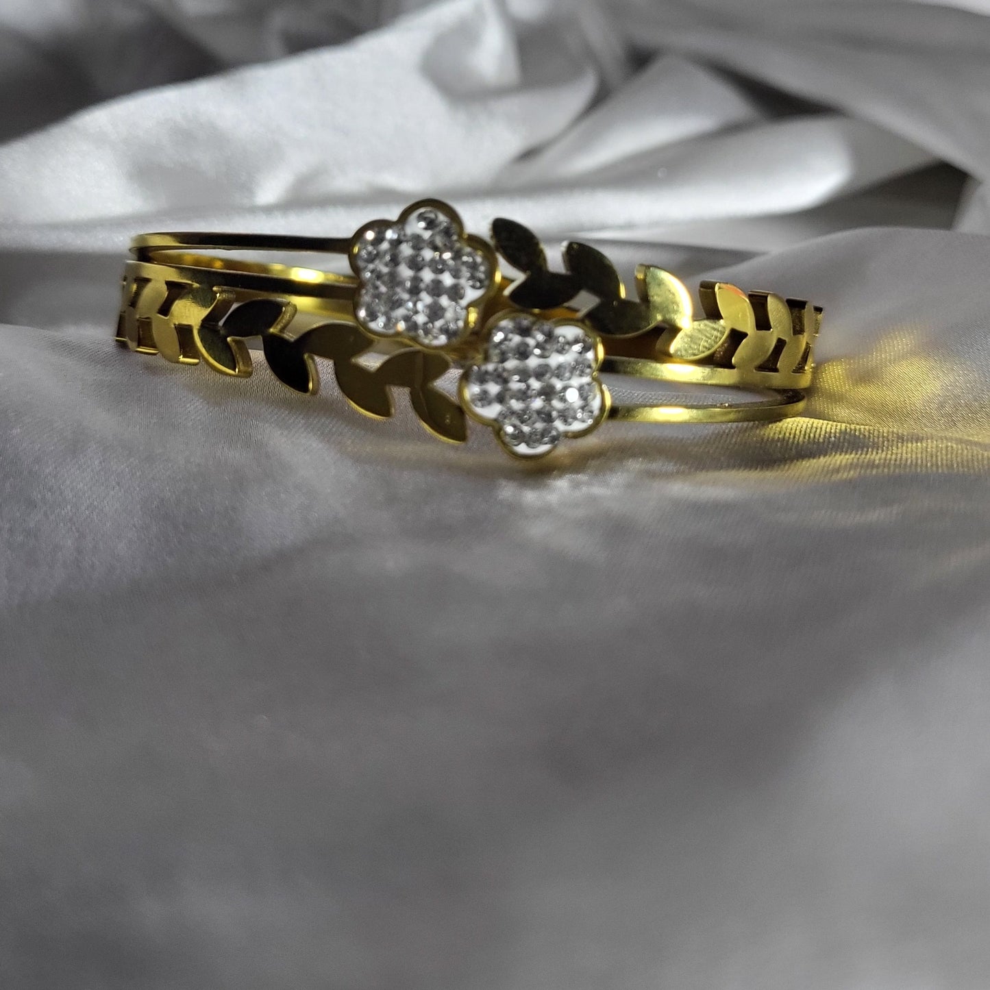 Floral & Leaf Pattern Bracelet
