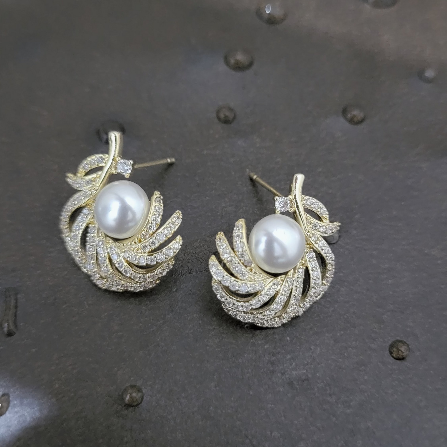 Winged Design Stud