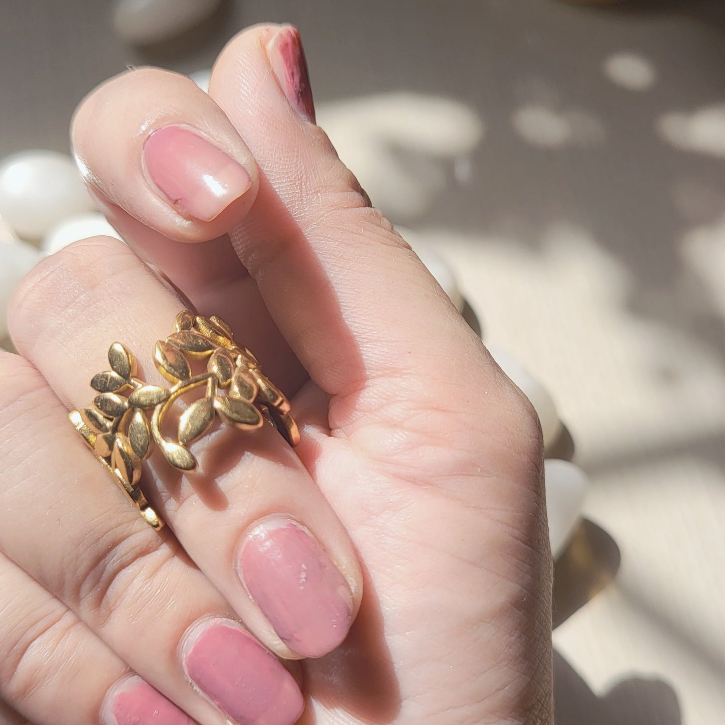 Leafy Wine Ring